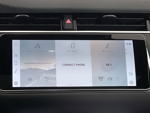 Used 2022 Land Rover Range Rover Evoque SE image 15