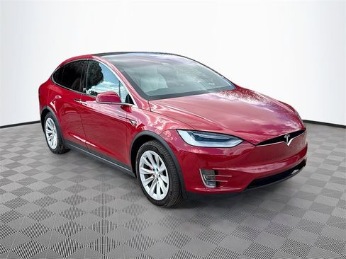 Used 2021 Tesla Model X Performance image 4