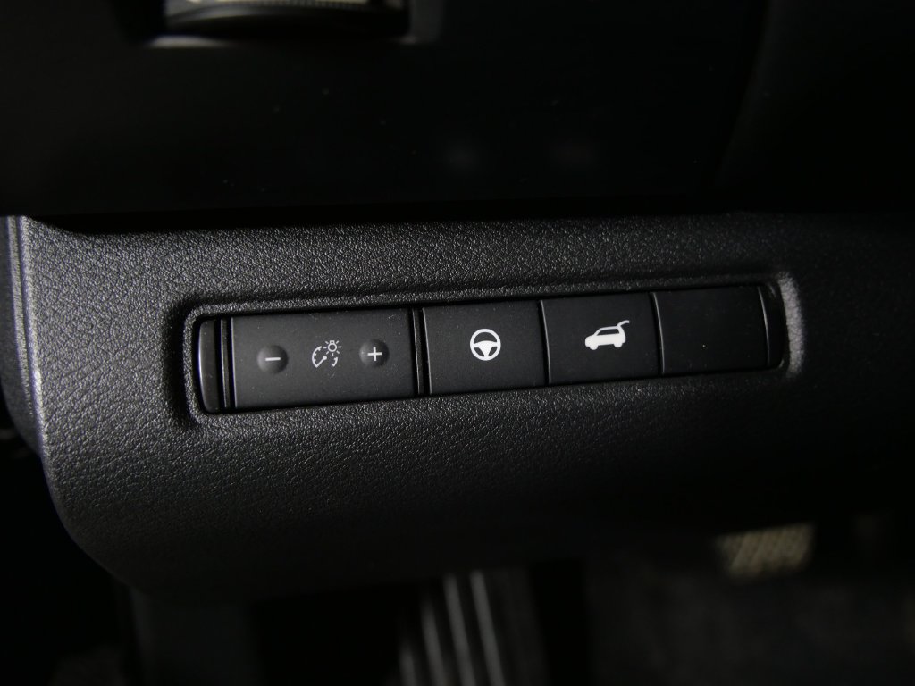 Used 2025 Nissan Pathfinder Rock Creek AWD/4WD image 16