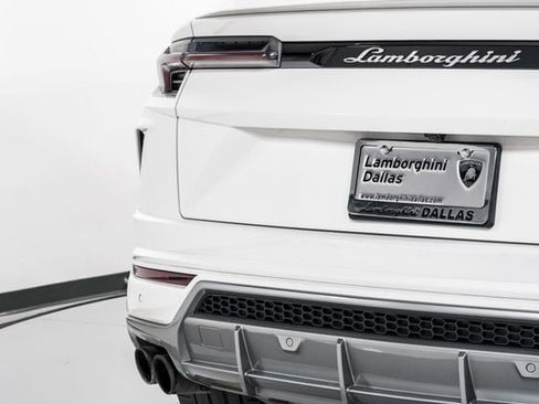 Used 2022 Lamborghini Urus image 55