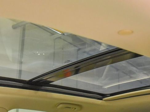 Used 2017 Cadillac XT5 Luxury w/ Driver Awareness Package image 2