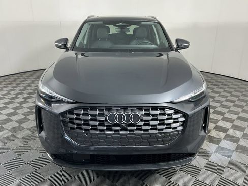 Certified 2025 Audi Q5 Premium Plus w/ Premium Plus AWD/4WD image 2