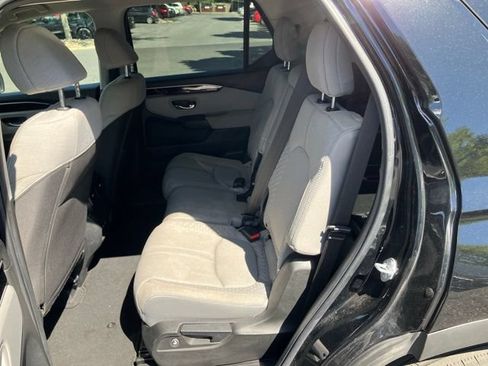 Used 2023 Honda Pilot LX image 10