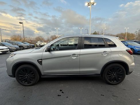 Used 2021 Mitsubishi Outlander Sport LE image 4