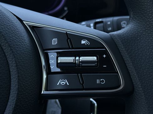 New 2026 Kia Seltos LX FWD image 38