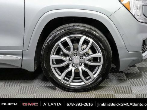 Used 2024 GMC Terrain Denali w/ Denali Premium Package AWD/4WD image 39