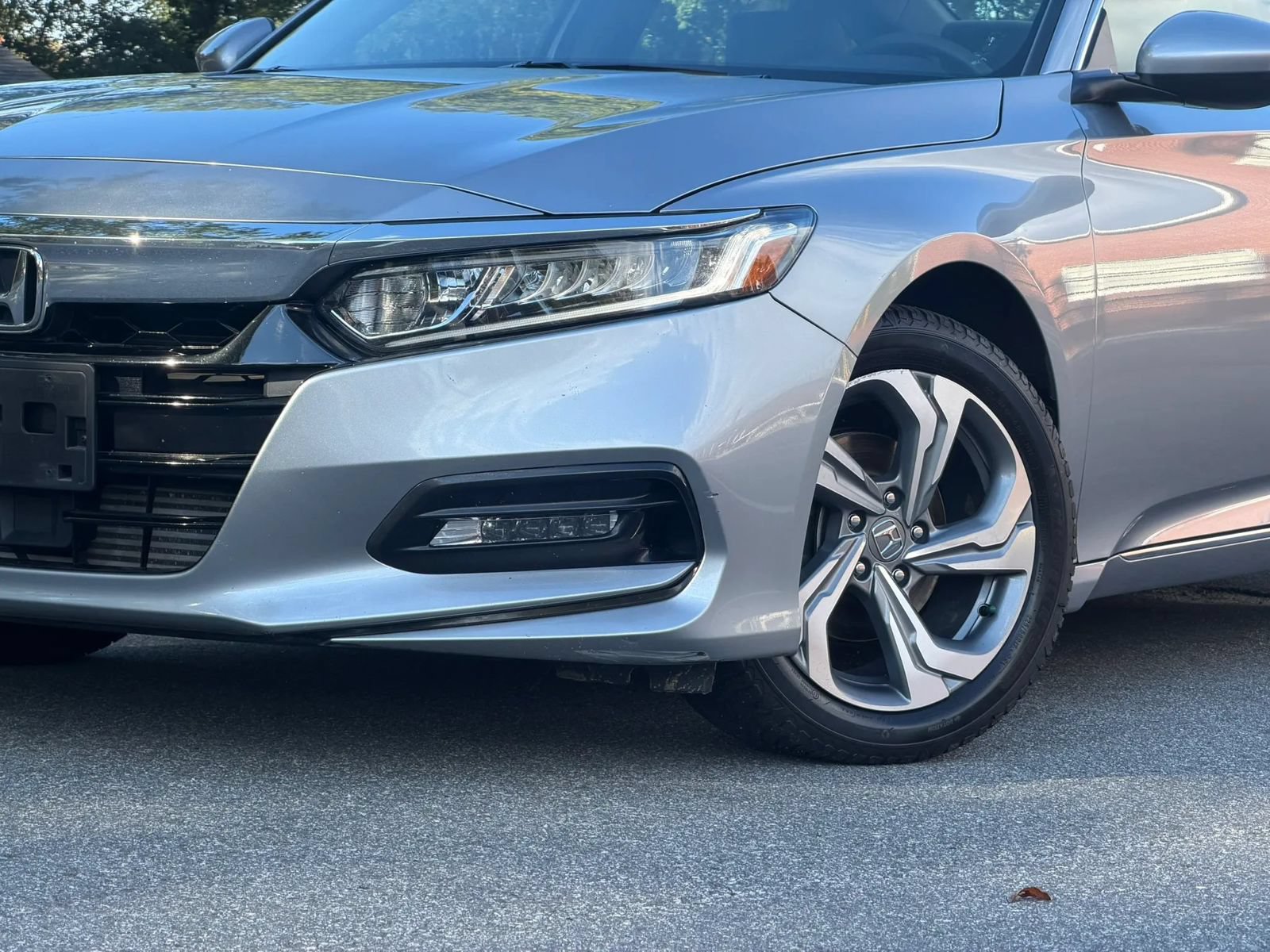Used 2018 Honda Accord EX image 3