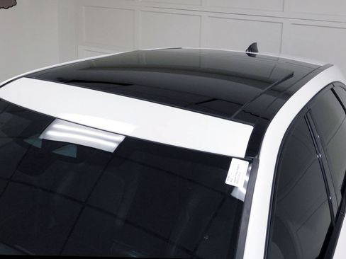 Used 2023 Jaguar F-PACE S AWD/4WD image 17