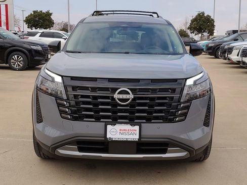 New 2026 Nissan Pathfinder Platinum image 5