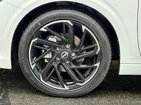 New 2026 Nissan Sentra SR FWD image 33