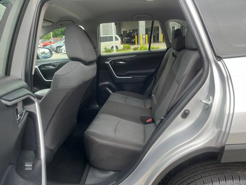 Used 2024 Toyota RAV4 XLE AWD/4WD image 10