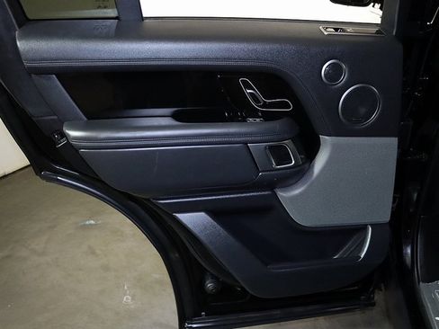 Used 2019 Land Rover Range Rover HSE image 31
