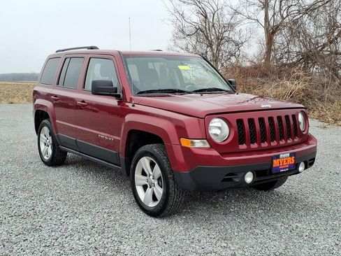 Used 2015 Jeep Patriot Latitude w/ Sun/Sound Group image 2