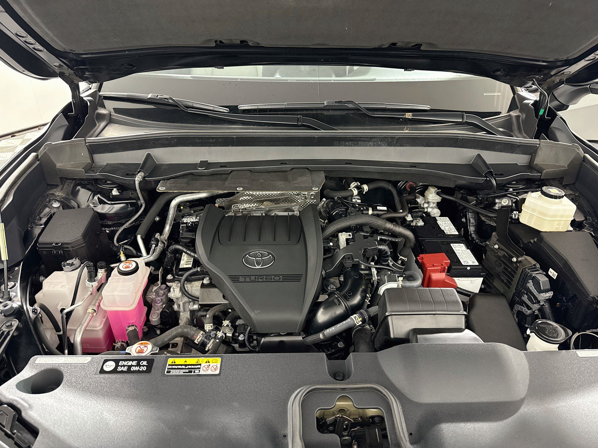 Used 2024 Toyota Grand Highlander AWD image 32
