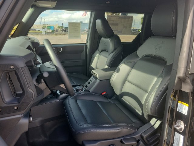 Used 2025 Ford Bronco Big Bend w/ Black Diamond Package AWD/4WD image 9