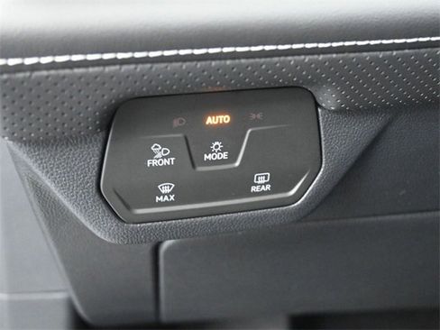 New 2025 Volkswagen Atlas SEL image 20