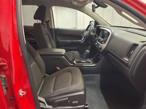 Used 2020 GMC Canyon SLE image 13