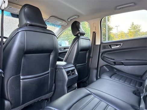 Used 2022 Ford Edge SEL image 13