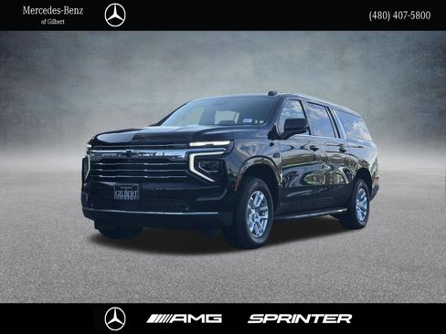 Used 2025 Chevrolet Suburban LT w/ Comfort Package RWD image 1
