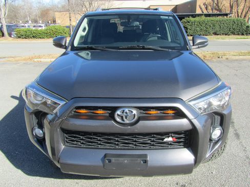 Used 2015 Toyota 4Runner SR5 Premium image 5