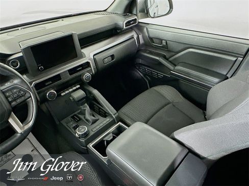 Used 2025 Toyota 4Runner SR5 image 19