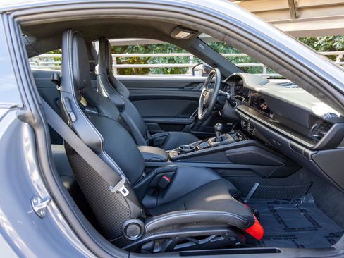 Certified 2025 Porsche 911 GT3 RWD image 59
