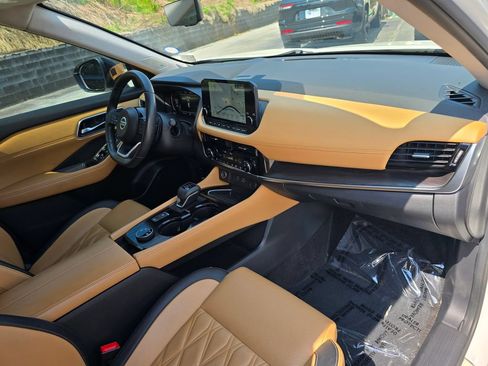 Used 2021 Nissan Rogue Platinum AWD/4WD image 30