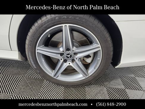 Used 2018 Mercedes-Benz E 400 4MATIC Sedan image 17