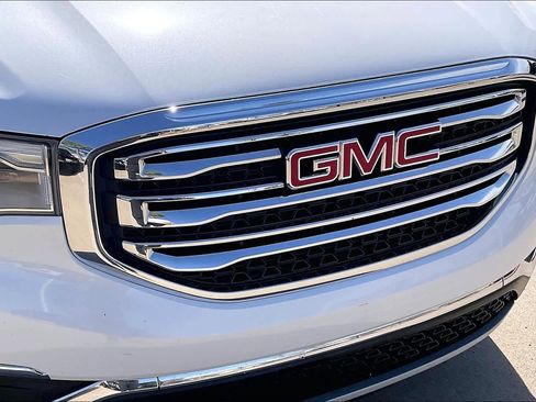 Used 2018 GMC Acadia SLT FWD image 29