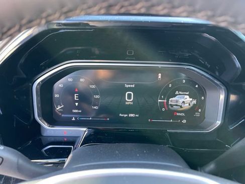 Certified 2026 GMC Sierra 1500 Elevation w/ Elevation Select Package AWD/4WD image 8
