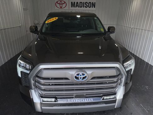 Used 2024 Toyota Tundra Limited AWD/4WD image 5