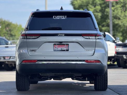 Used 2022 Jeep Grand Cherokee Limited RWD image 4