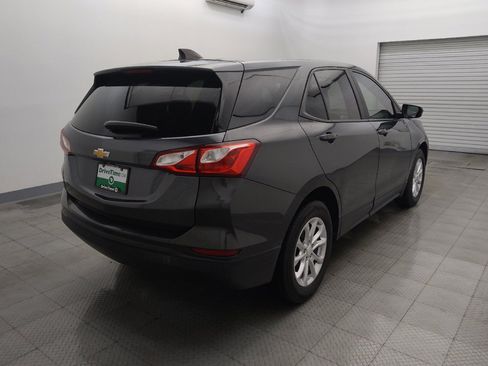 Used 2020 Chevrolet Equinox LS w/ LS Convenience Package FWD image 9