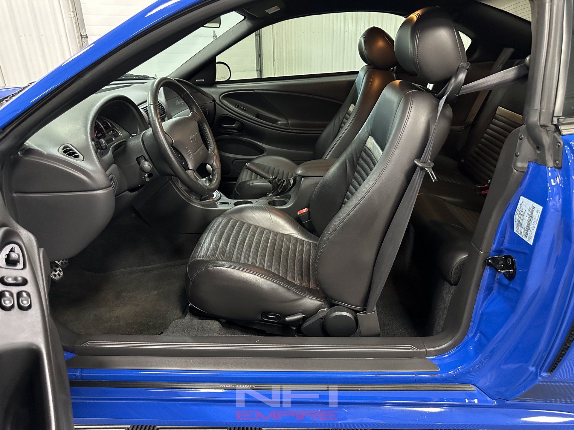 Used 2004 Ford Mustang Mach 1 RWD image 29