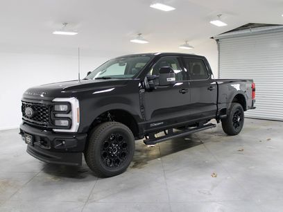 New 2026 Ford F250 Lariat w/ Black Appearance Package