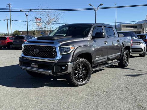 Used 2018 Toyota Tundra SR5 image 3