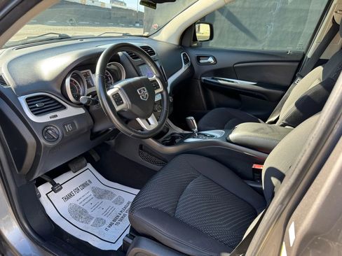 Used 2013 Dodge Journey SE image 9