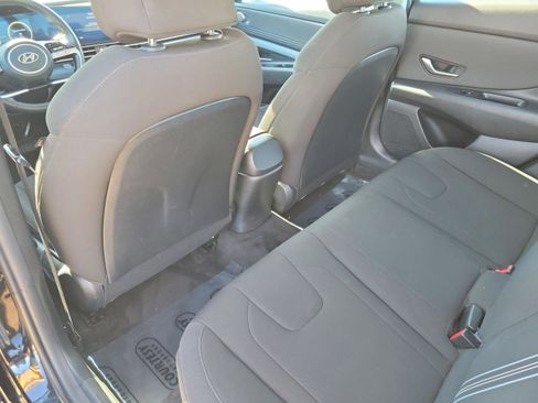 Used 2023 Hyundai Elantra SEL w/ Convenience Package image 7
