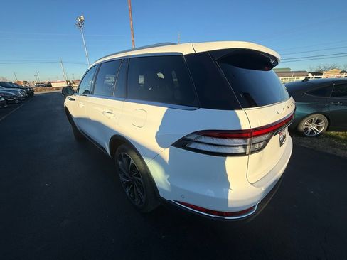 Used 2020 Lincoln Aviator Reserve w/ Equipment Group 202A image 5