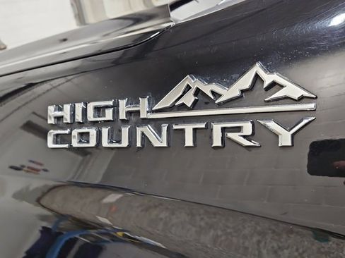 Used 2022 Chevrolet Silverado 1500 High Country image 29