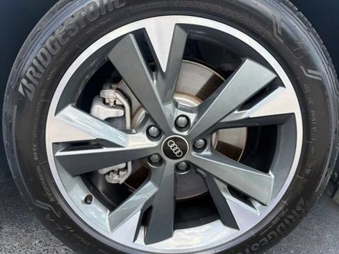 Certified 2023 Audi Q4 e-tron Prestige AWD/4WD image 9