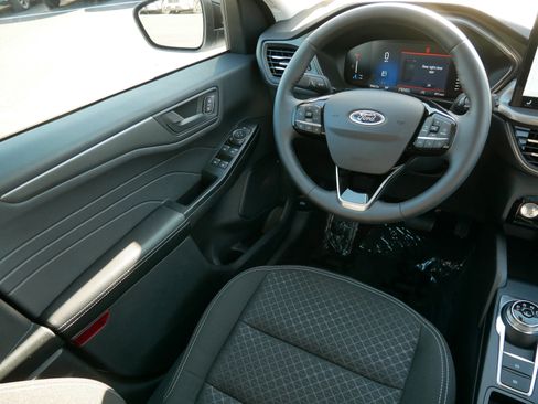 Used 2024 Ford Escape Active w/ Tech Pack #1 image 9