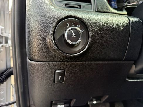 Used 2015 Lincoln Navigator 2WD image 23