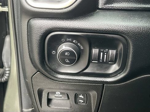 Used 2021 RAM 1500 Laramie AWD/4WD image 10