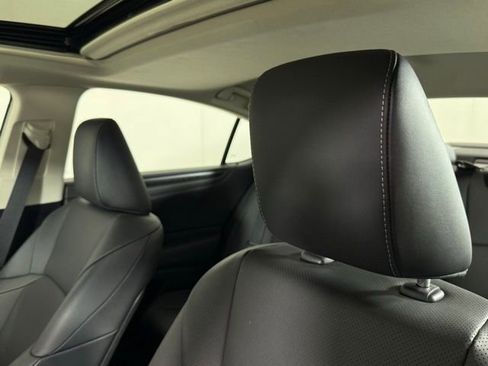 Certified 2025 Lexus ES 300h w/ Premium Package image 15