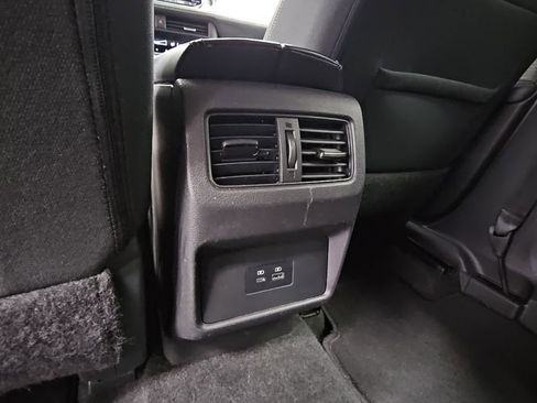 Used 2023 Nissan Rogue SV image 28