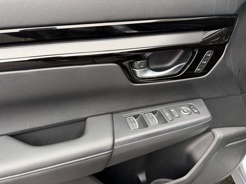 Used 2025 Honda CR-V EX-L image 18