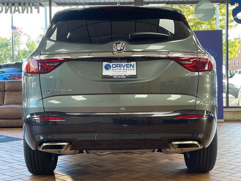 Used 2023 Buick Enclave Essence AWD/4WD image 8