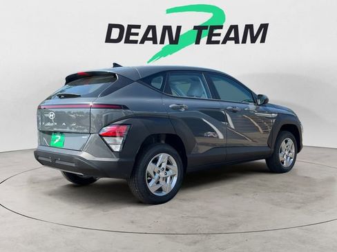New 2026 Hyundai Kona SE image 8