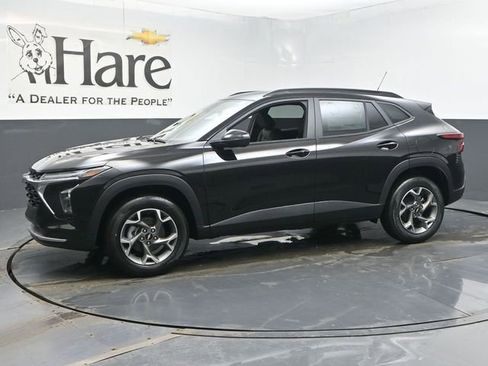 New 2026 Chevrolet Trax LT w/ Driver Confidence Package image 10